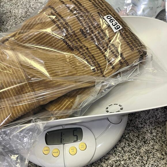 L.L. Bean Signature Classic Corduroy Chore Jacket, Button-Up Beige,‎ Women’s M - Picture 8 of 8